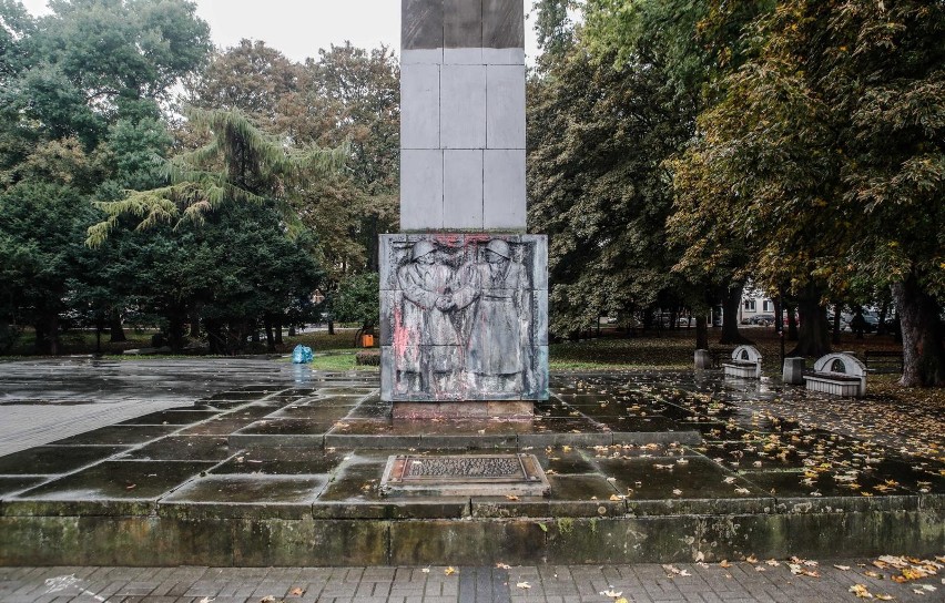 Pomnik wdzięczności armii radzieckiej w Rzeszowie nie ma antywojennej wymowy