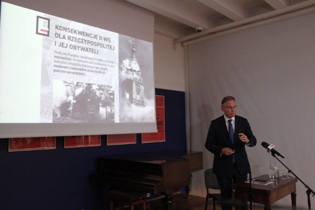 O reparacjach od Niemiec Arkadiusz Mularczyk, pełnomocnik rządu ds. reparacji, mówił w Wieluniu, w którym podczas II wojny światowej zniszczono ok. 75 proc. miejskiej zabudowy.
