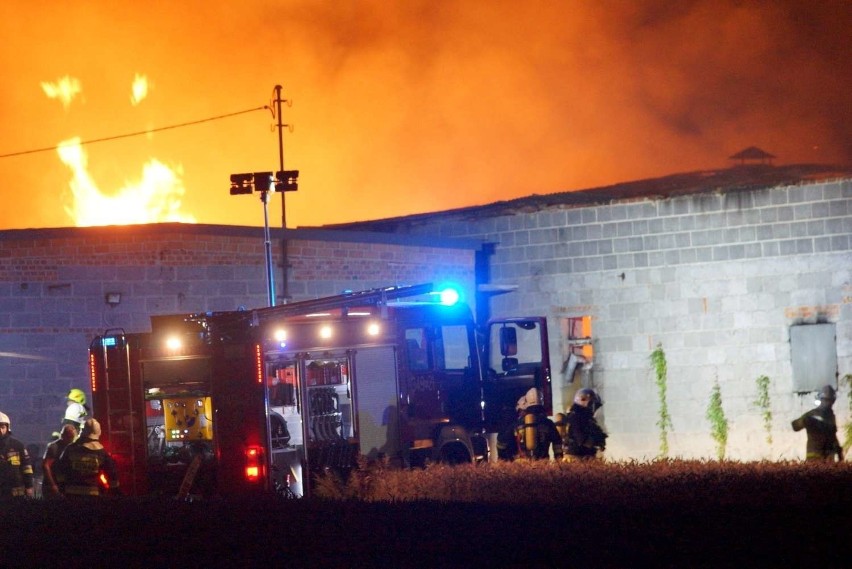 Pożar w Zagorzynie wybuchł około godziny 21.40. Kłęby...