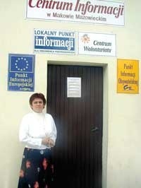 Bożena Pawłowska deklaruje, że drzwi do Centrum Informacji stoją otworem przed każdym mieszkańcem powiatu
