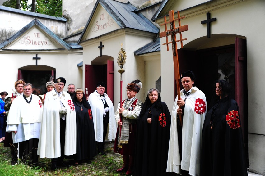 W Krakowie odbyły się nabożeństwa i uroczysta Eucharystia z...