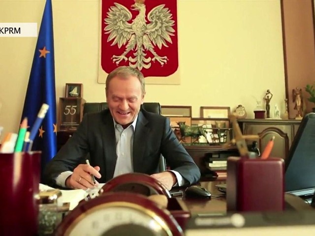 Kancelaria premiera opublikowała w internecie film, na którym Donald Tusk śpiewa "Hey Jude"