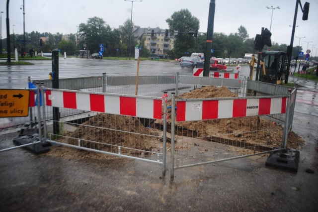 Już od 26 października ZDM w Poznaniu zapowiedziało możliwe utrudnienia w ruchu spowodowane budową przyłącza cieplnego.