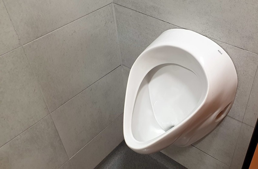 Toaleta na MOP-ie Racula