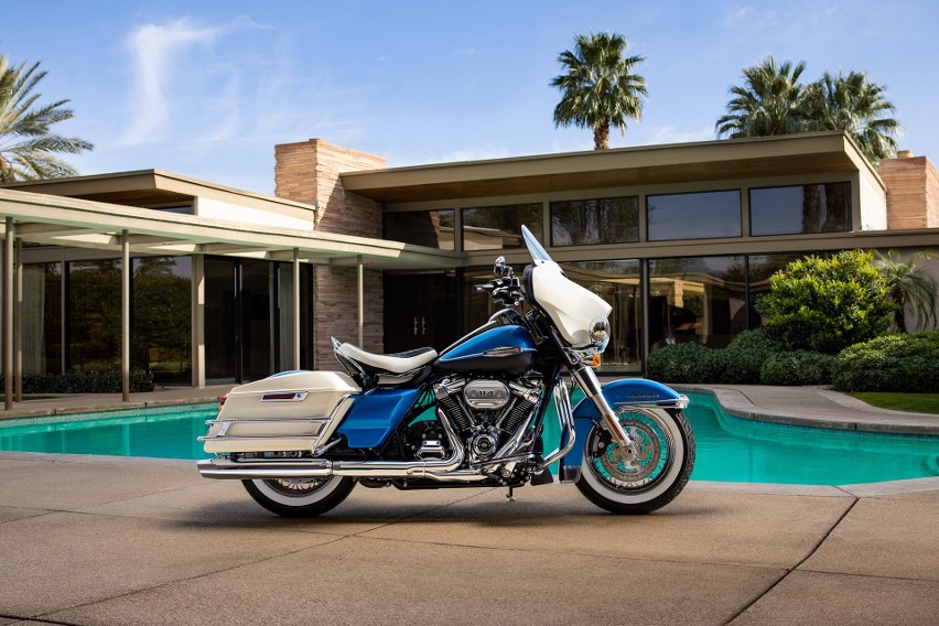 Harley Davidson Electra Glide Revival...