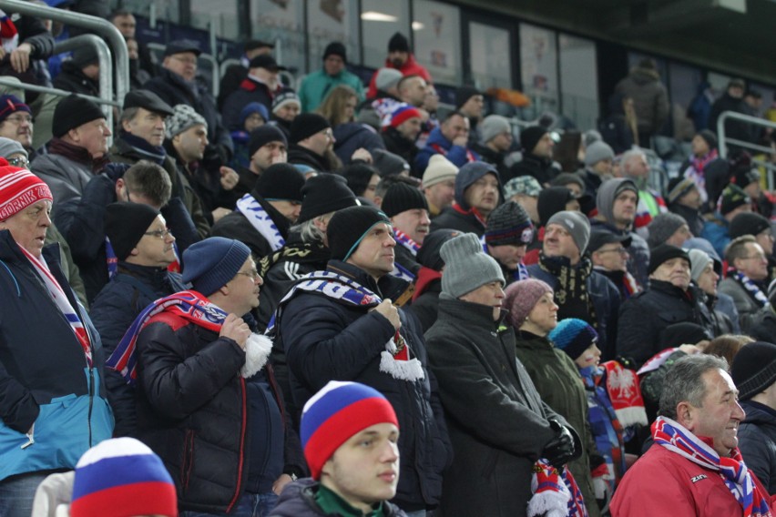 Górnik Zabrze - Wisła Kraków: mimo zimna, na trybunach był...