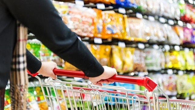 Polacy związku z inflacją ograniczyli spontaniczne zakupy