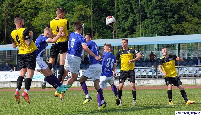 W 32. kolejce III ligi, Bałtyk Koszalin zremisował u siebie z Unią Swarzędz  2:2 (0:0).