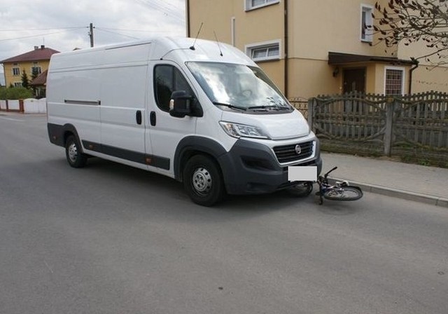 Brańsk. Wypadek 6-letniej rowerzystki. Potrącenie przez ducato (zdjęcia)