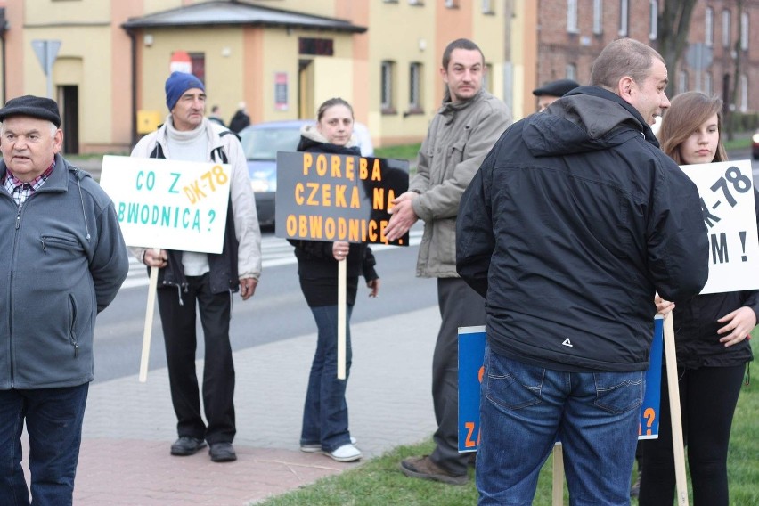 Blokada trasy DK 78 w Porębie