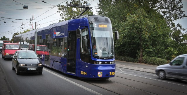 28.08.2015 wroclawtramwaj pesa twist mpk tramwaje lina nr 3 trojka krakowskafot. janusz wojtowicz / polska pressgazeta wroclawska