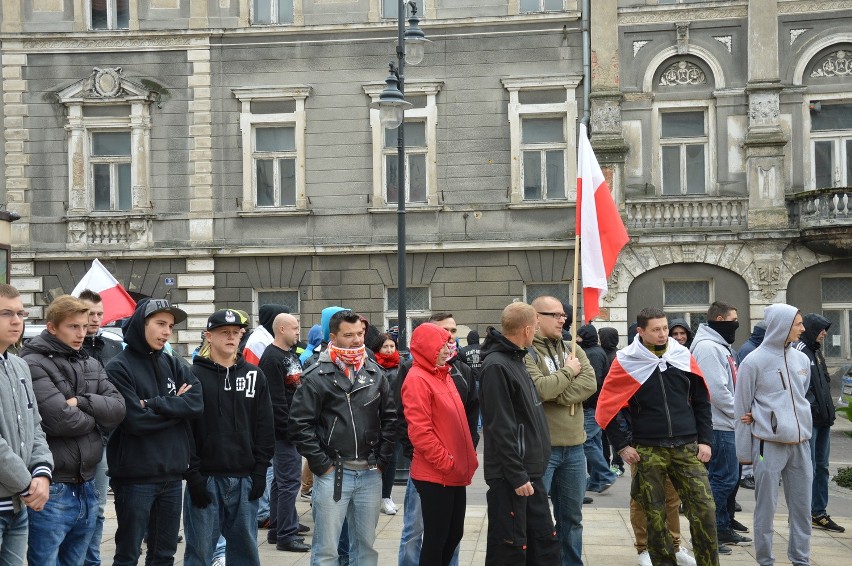 Tarnów. Protest przeciwko przyjęciu uchodźców