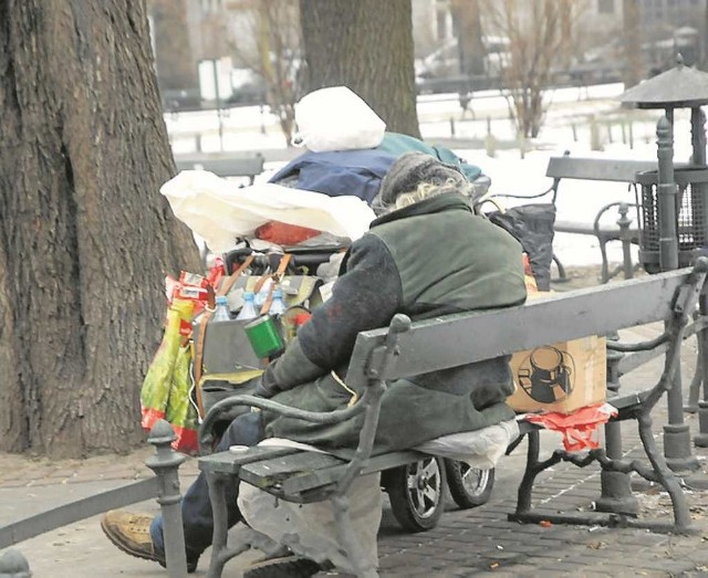 W Krakowie jest ok. 3 tys. bezdomnych, wielu nie korzysta z noclegowni