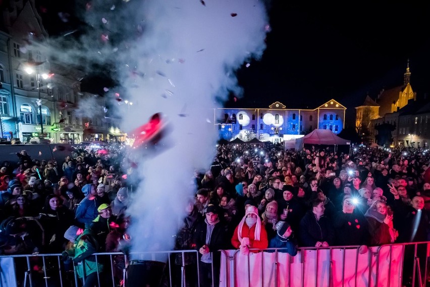 Tak wyglądało "Światełko do nieba" podczas 28 finału WOŚP w...