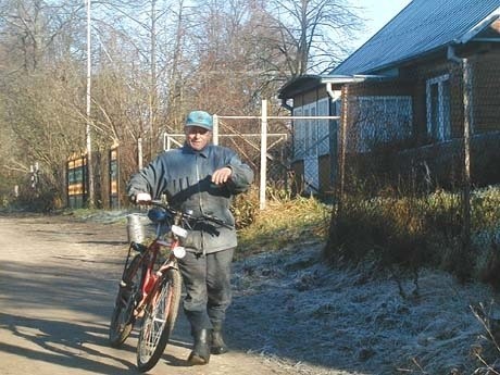 Antoni Wróblewski, poprzedni sołtys Wierzchjedliny, nie rozumie, dlaczego ich wieś nie zasługuje na autobus