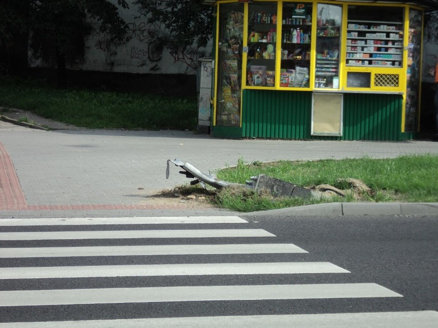 Niebezpieczny słup w Zielonej Górze