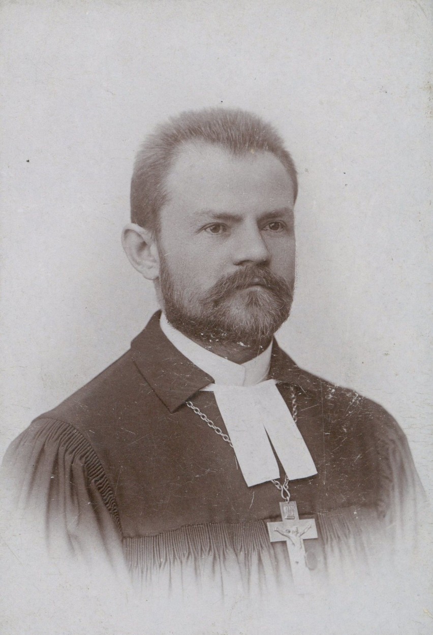 Bp Juliusz Bursche, biskup Kościoła...