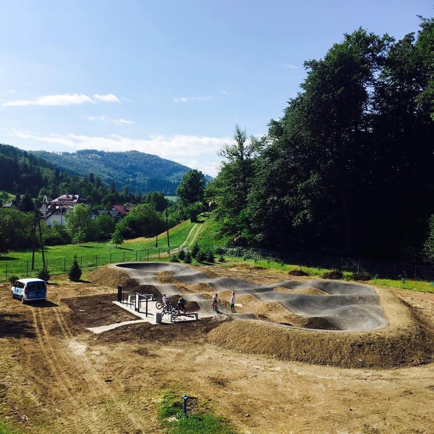 Łącko. Nad Dunajcem powstanie tor rowerowy typu „pumptrack" [ZDJĘCIA]