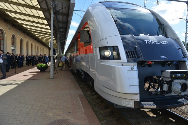 Nowoczesne pociągi Pesy już jeżdżą na trasie Wilno - Kłajpeda Pierwszy pociąg spalinowy 730 ML z bydgoskiej Pesy wyjechał na regularną trasę Wilno- Kłajpeda