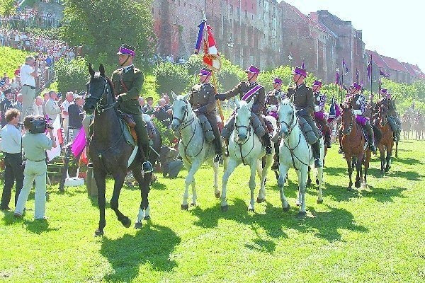 Uznanie weteranów kawalerii w ubiegłym roku  zyskał defilujący przed nimi Szwadron  Reprezentacyjny WP.