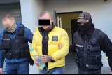 Uciekał przed policją w Bydgoszczy. Doprowadził do kolizji. Miał ponad 5 kg narkotyków [zdjęcia, wideo]