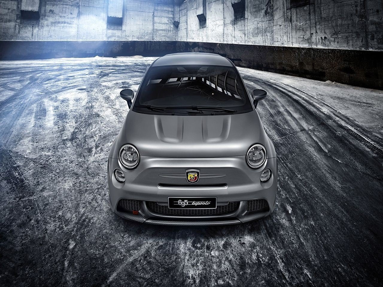 Abarth 695 Biposto Debiutuje W Genewie Motofakty