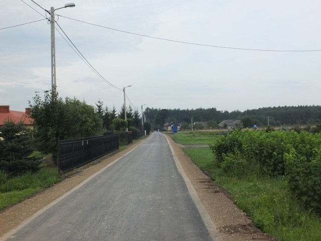 Nowy asfalt został już ułożony między innymi na ulicy Bocianiej w Suchej.