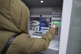 Największe banki w Polsce ostrzegają swoich klientów: "Tak oszuści mogą przejąć wszystkie oszczędności"