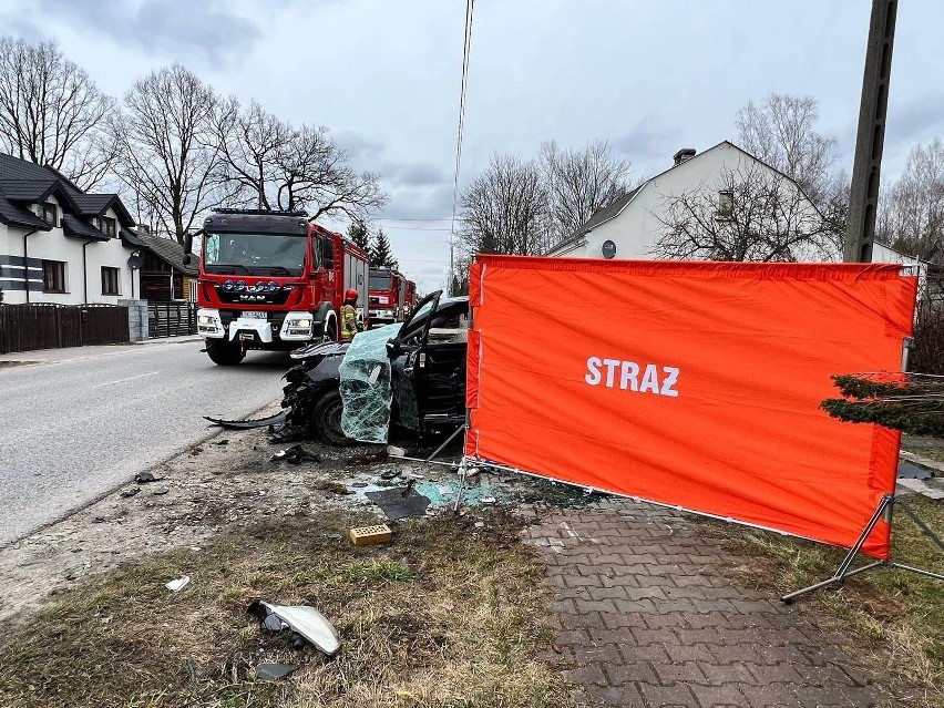 Tragiczny wypadek pod Skarżyskiem. Kobieta uderzyła w przepust. Zginęła na miejscu