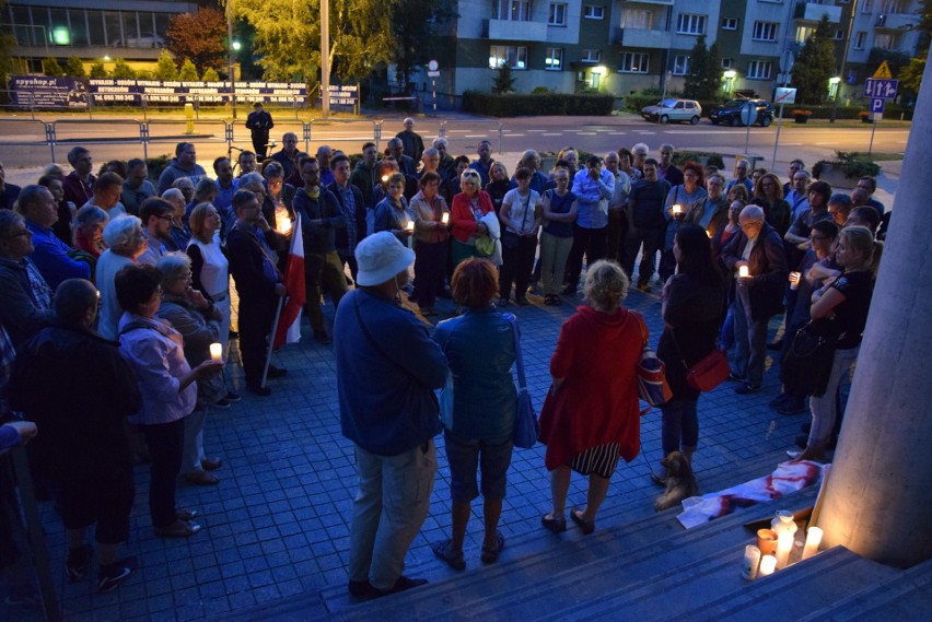 Protest przed Sądem Okręgowym w Katowicach we wtorek 25...