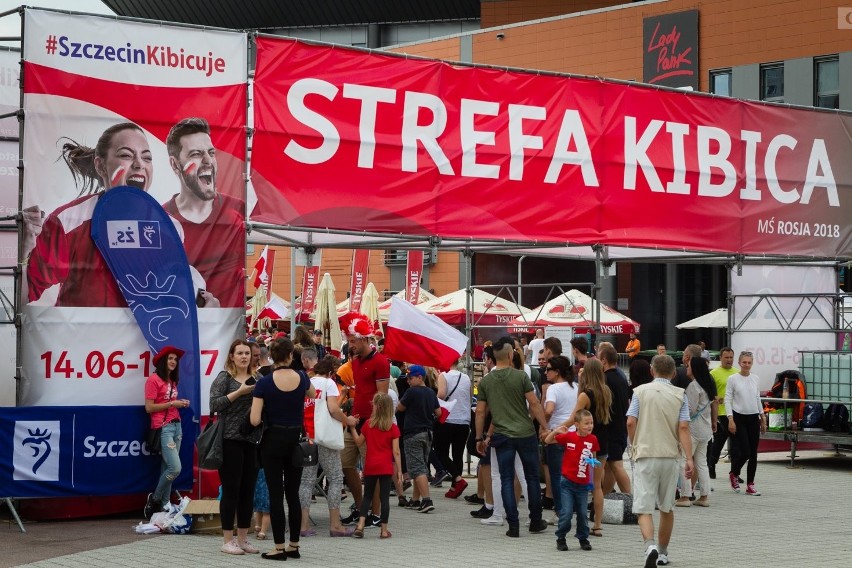 Świetna atmosfera panowała w miejskiej Strefie Kibica przed...