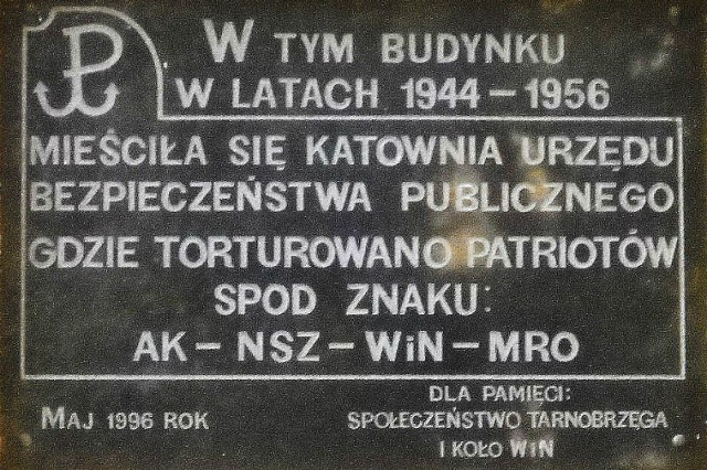 W katowniach UB działy się rzeczy, o których nawet przesłuchiwani niechętnie opowiadają. W Tarnobrzegu przesłuchiwany był m.in. 15-letni Teofil. Pod protokołem widnieje podpis Zbigniewa D.