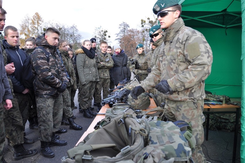 Na Wyższej Szkole Oficerskiej Wojsk Lądowych studiuje...