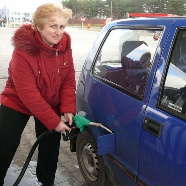 Czesława Dąbal ze Stalowej Woli uważa, że ceny benzyn są straszliwie wysokie i jest zadowolona z zaplanowanej akcji.