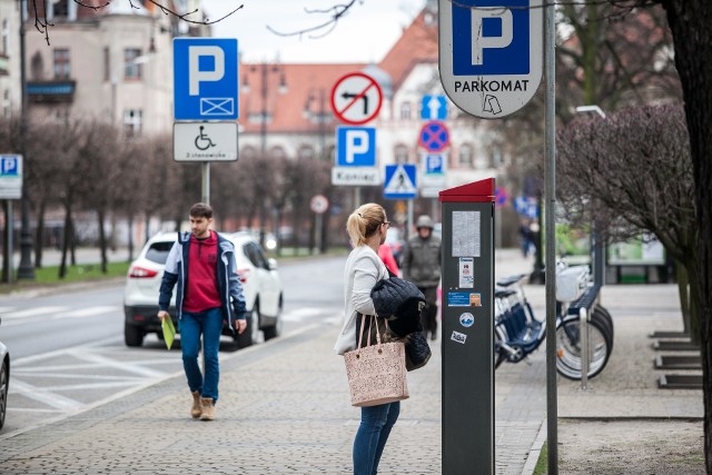 Z obecnego działania  strefy płatnego parkowania władze miasta są zadowolone, mimo że ministerstwo planuje zmiany i... podwyżki