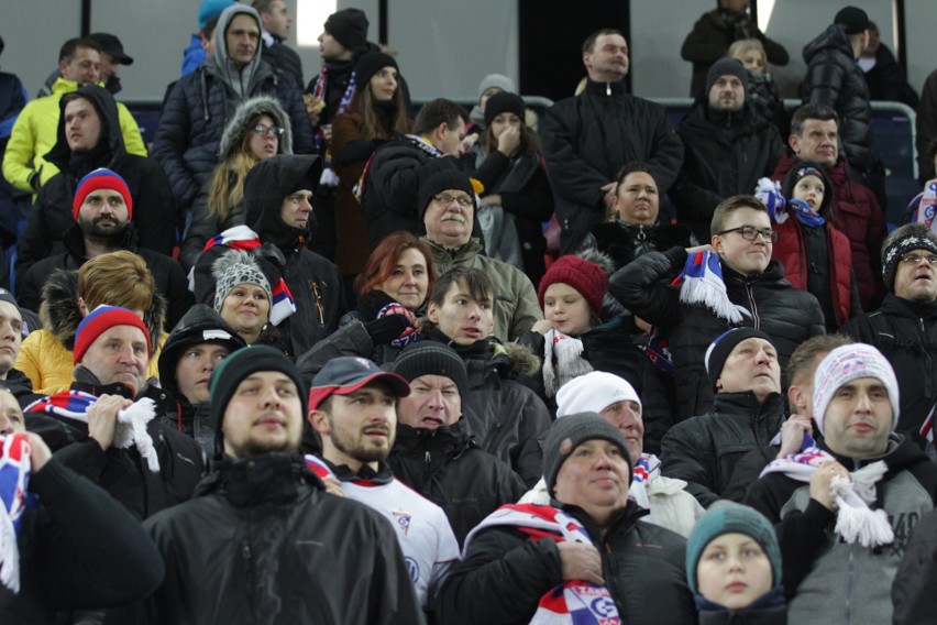 Górnik Zabrze - Wisła Kraków: mimo zimna, na trybunach był...