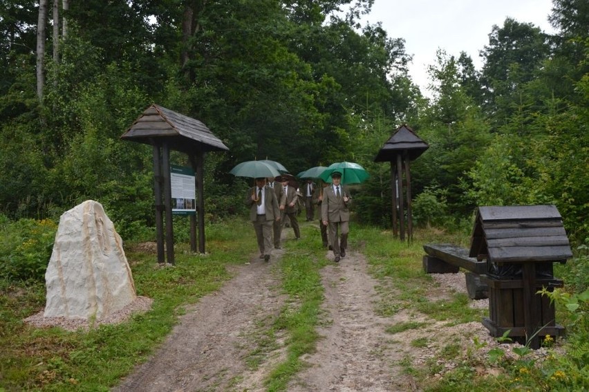Ścieżka przyrodnicza i leśna droga różańcowa w Skarżysku już otwarte (DUŻO ZDJĘĆ)