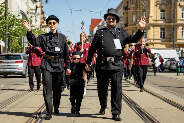 Ulicami Bydgoszczy w czwartek (11 maja) przemaszerowało ponad 150 kominiarzy z całej Polski. Atmosfera była wspaniała.