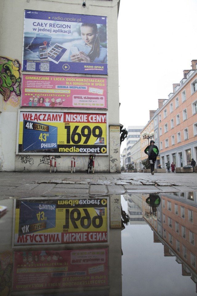 Billboardy na Krakowskiej w Opolu.