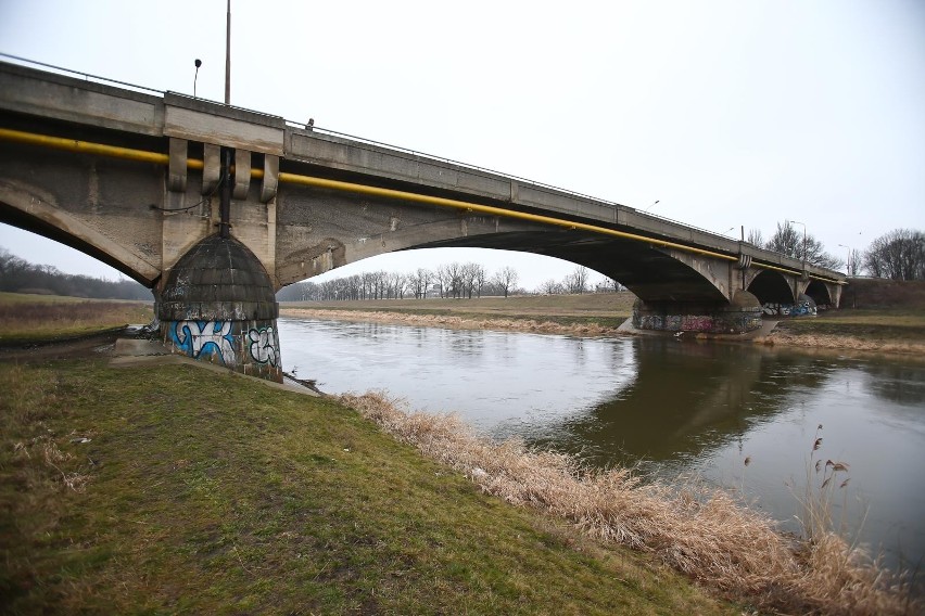 Mosty Bolesława Chrobrego, zwane również mostami Chrobrego...