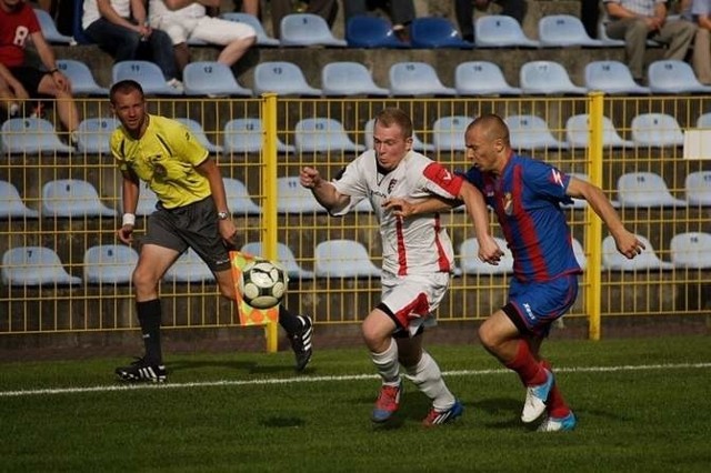W spotkaniu 3. kolejki IV ligi, Gryf Słupsk pokonał GKS Kolbudy 4:0 (3:0).