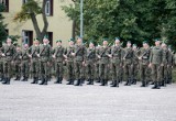 Najnowszy sondaż: Polacy najbardziej ufają wojsku, NATO oraz Unii Europejskiej. Na ostatnim miejscu Trybunał Konstytucyjny