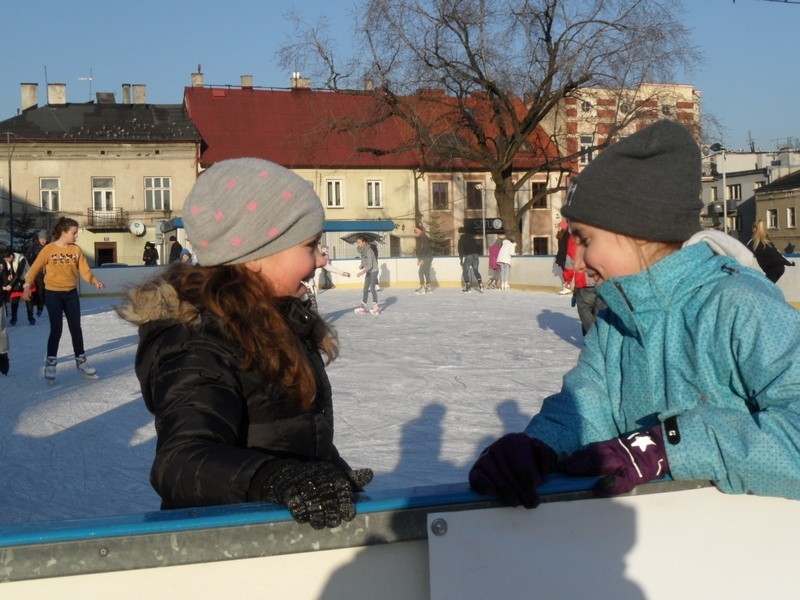 Ślizgawka Miejska na Starym Rynku w Częstochowie jest...