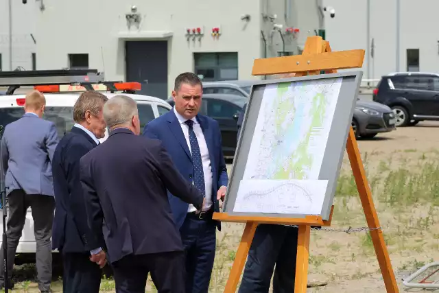 W Policach, niedaleko, gdzie będzie przebiegał najdłuższy tunel drogowy w Polsce, odbyło się spotkanie dotyczące Zachodniego Drogowego Obejścia Szczecina.