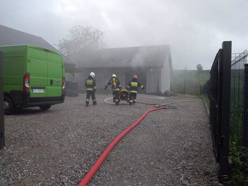Pożar w gminie Słomniki. Zapalił się budynek gospodarczy