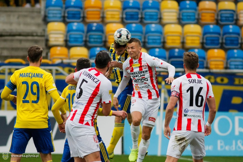 Fortuna 1. Liga. Resovia pokonana przez Arkę Gdynia! Zwycięski debiut Ryszarda Tarasiewicza! [23.10.2021] 