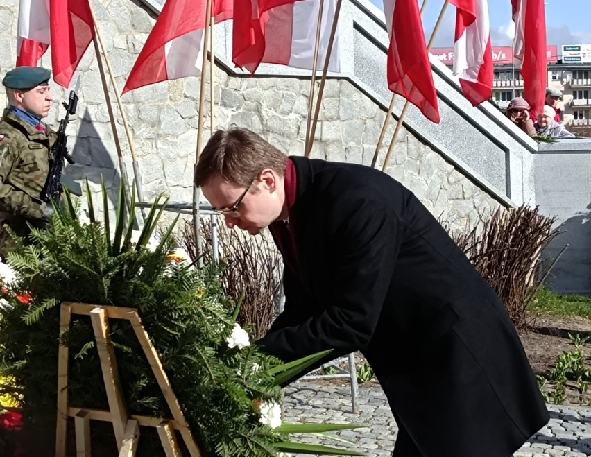 Białystok. Obchody 12. rocznicy katastrofy smoleńskiej z udziałem przedstawicieli władz państwowych, samorządowych i mieszkańców (zdjęcia)