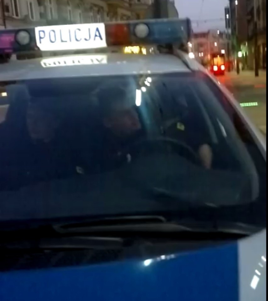 Obywatelskie zatrzymanie policji w Katowicach? W sprawie prowadzone jest postępowanie wyjaśniające