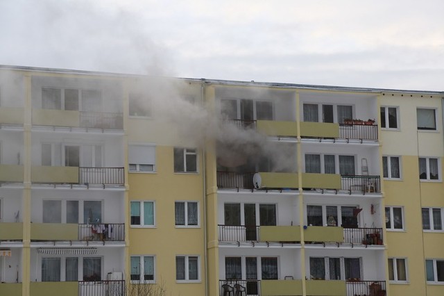 Pożar w Świnoujściu przy ulicy Kujawskiej 3