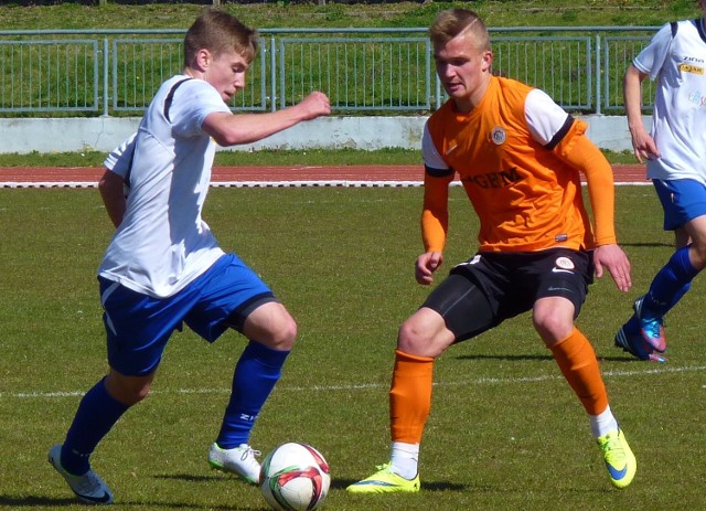 Mateusz Czapłygin (z lewej) strzelił w rozgrywkach Centralnej Ligi Juniorów aż szesnaście bramek.